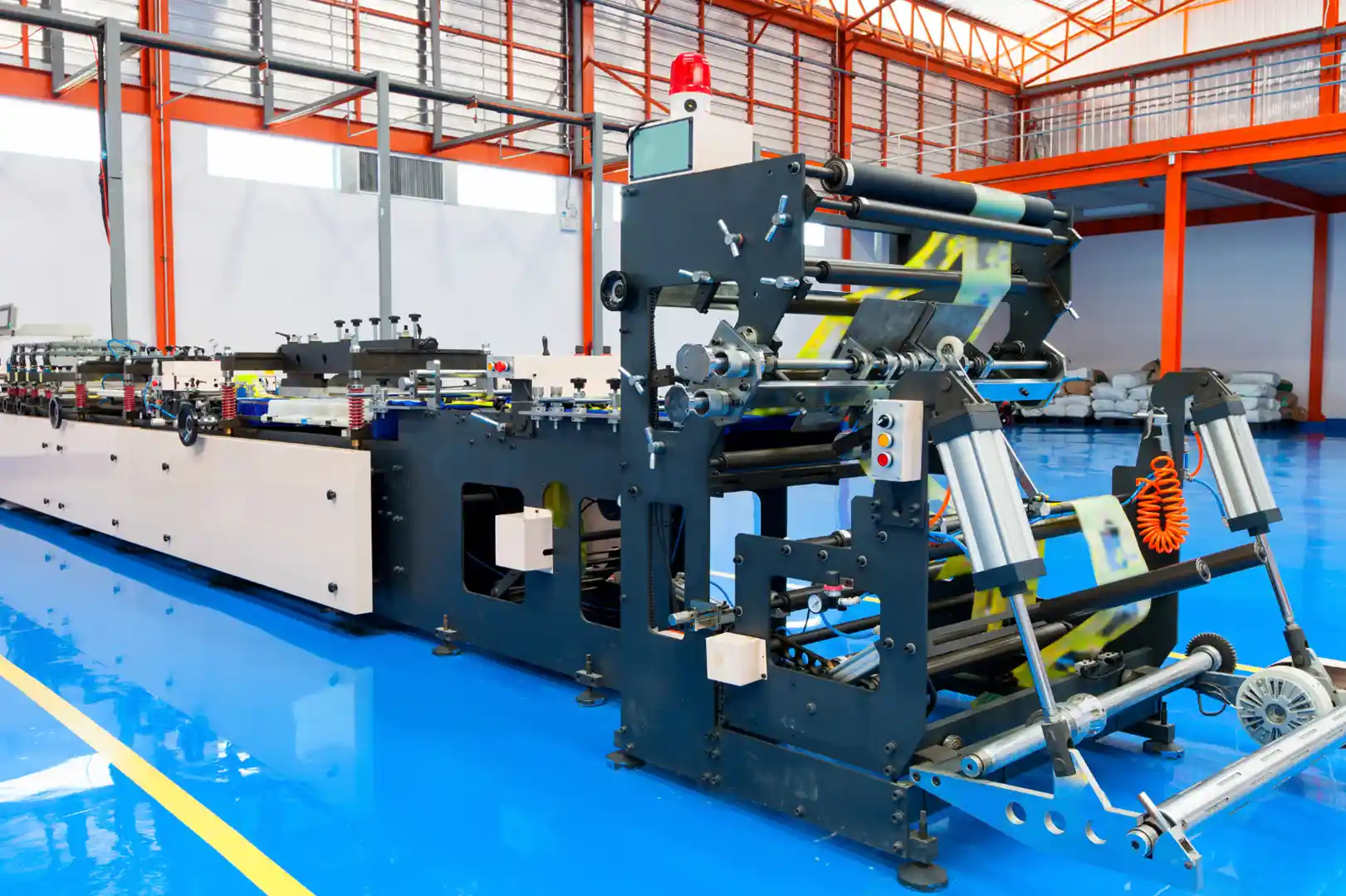 mengirim barang berat seperti mesin