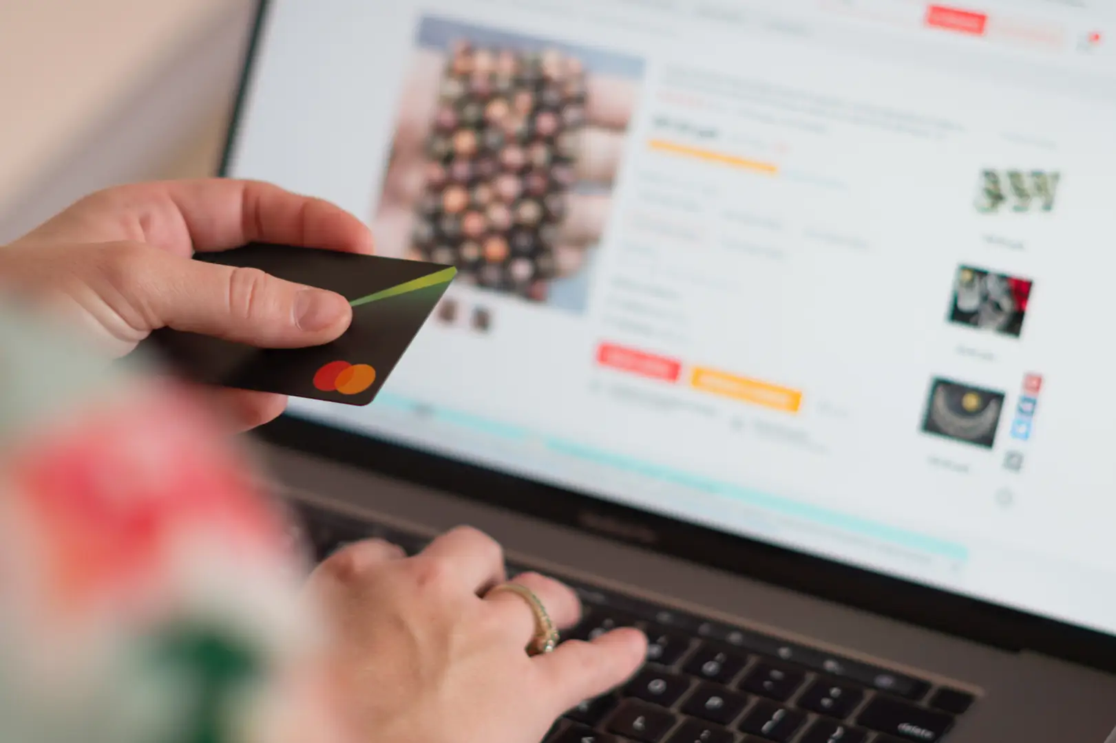 beda pengiriman per skala industri